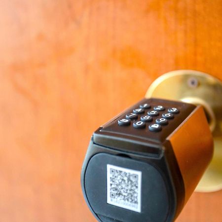 나폴리 Hostly - Vittoria House - Near The Center With Private Parking 아파트 외부 사진