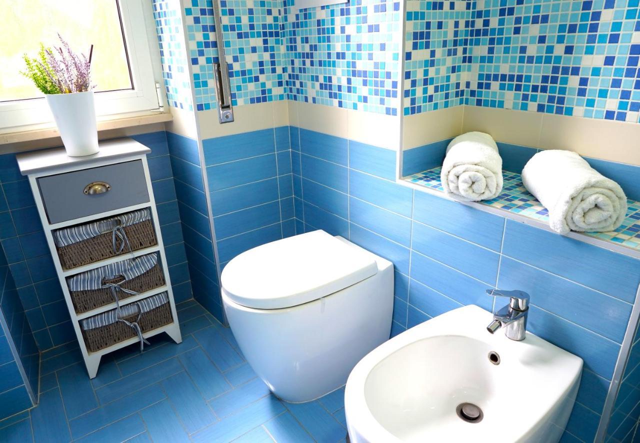 나폴리 Hostly - Vittoria House - Near The Center With Private Parking 아파트 외부 사진